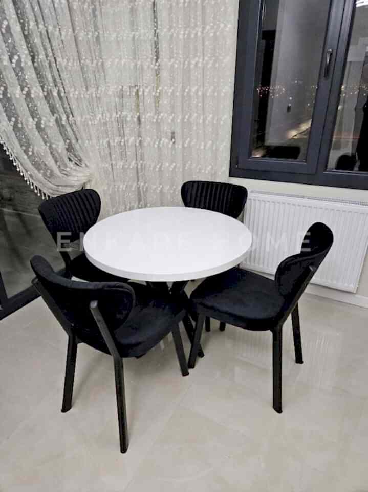 Papatya Masa Sandalye Takımı, Mdf Masa, Siyah Sandalye, Metal Ayak, Temizliği kolay