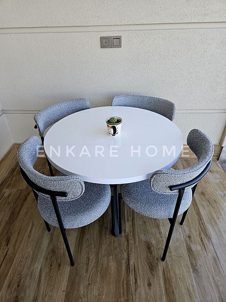 Enkare Elisa Yuvarlak Masa Sandalye Takımı, 4 Kişilik Mdf Yuvarlak Beyaz Mutfak Masası, 4 Adet Gri Sandalye 90*90